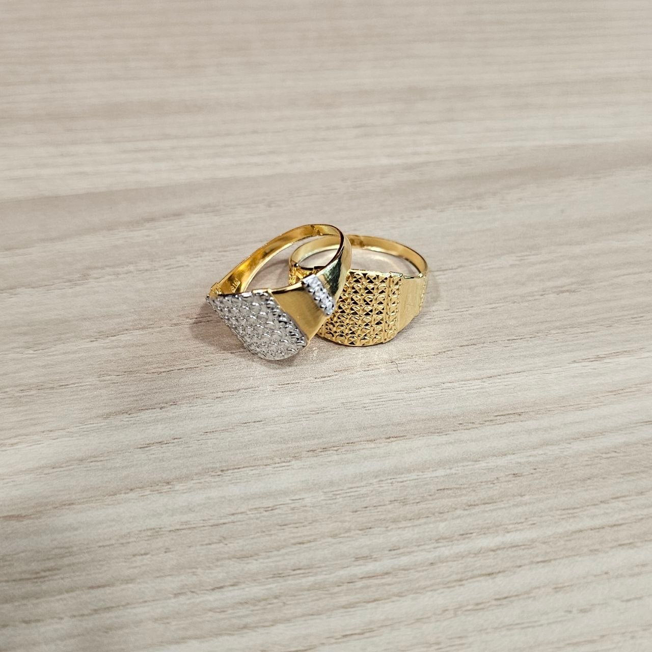 916 Gold Nuggets Ring Full Gold Feather Light