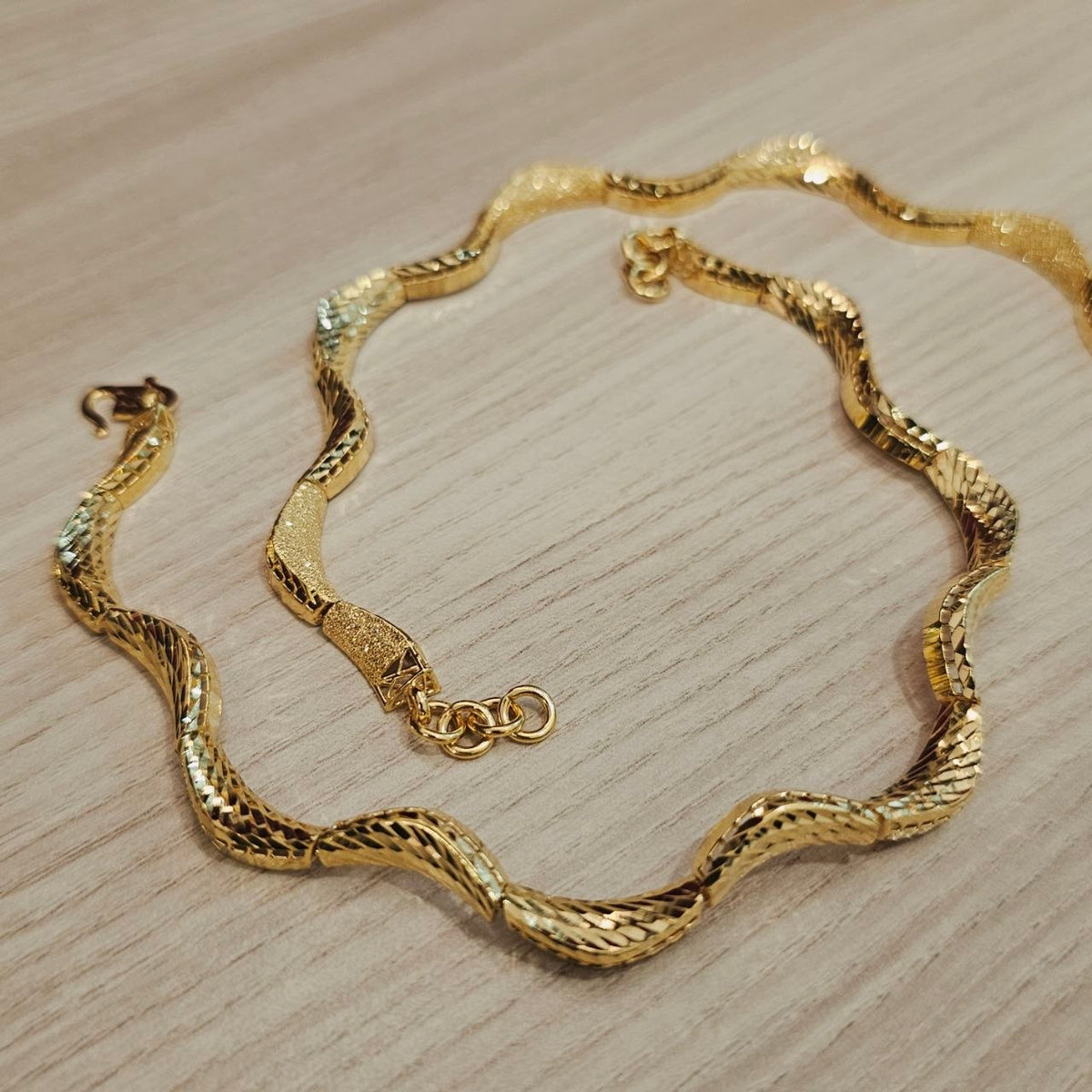 916 Gold Wavy Bracelet | New Design Elegant