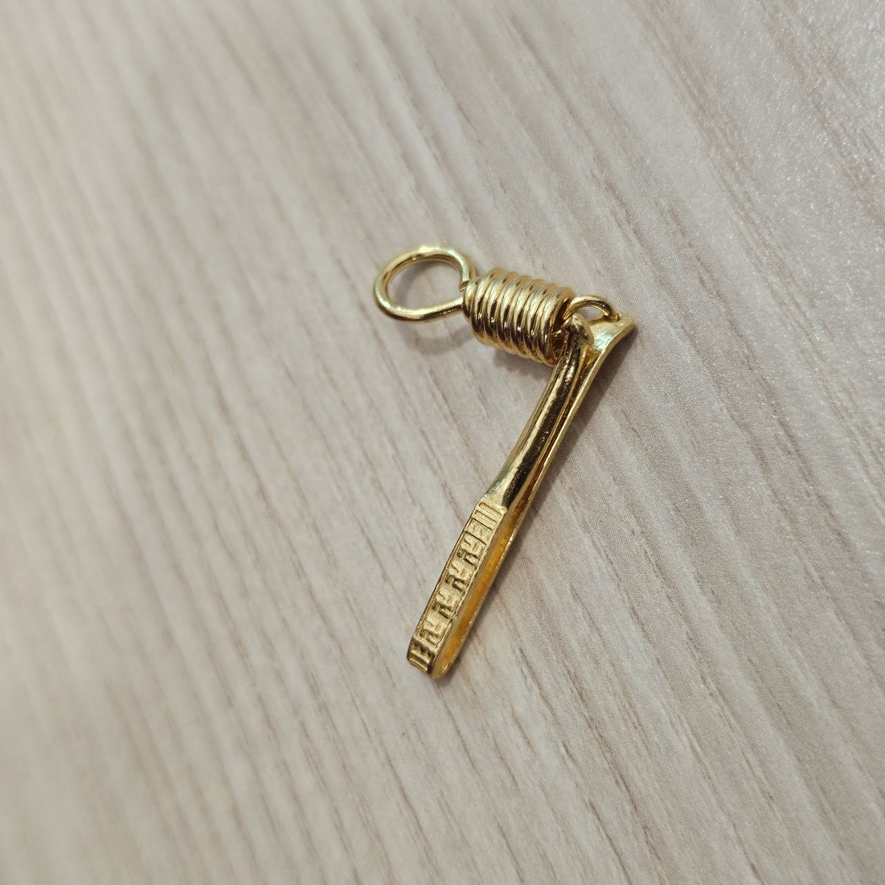 22k / 916 Gold Amulet Clip by Best Gold Shop