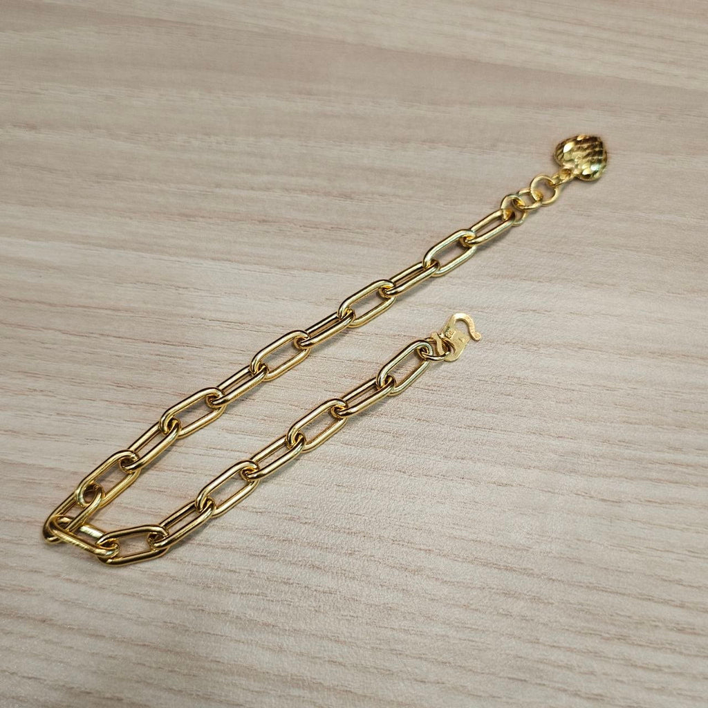 916 Gold Clip Link Bracelet with Dangling Heart
