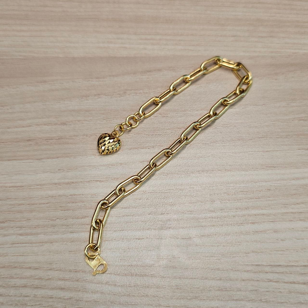 916 Gold Clip Link Bracelet with Dangling Heart