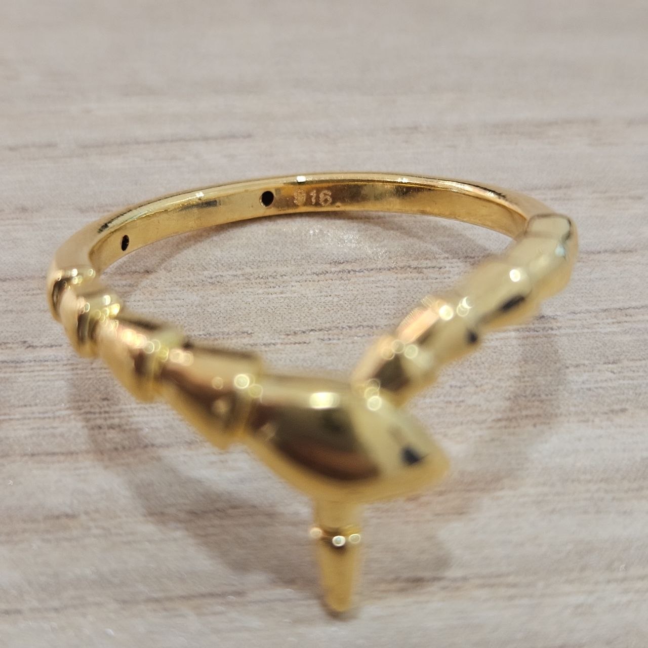 916 Gold Naga Snake Dragon Ring Feather Light