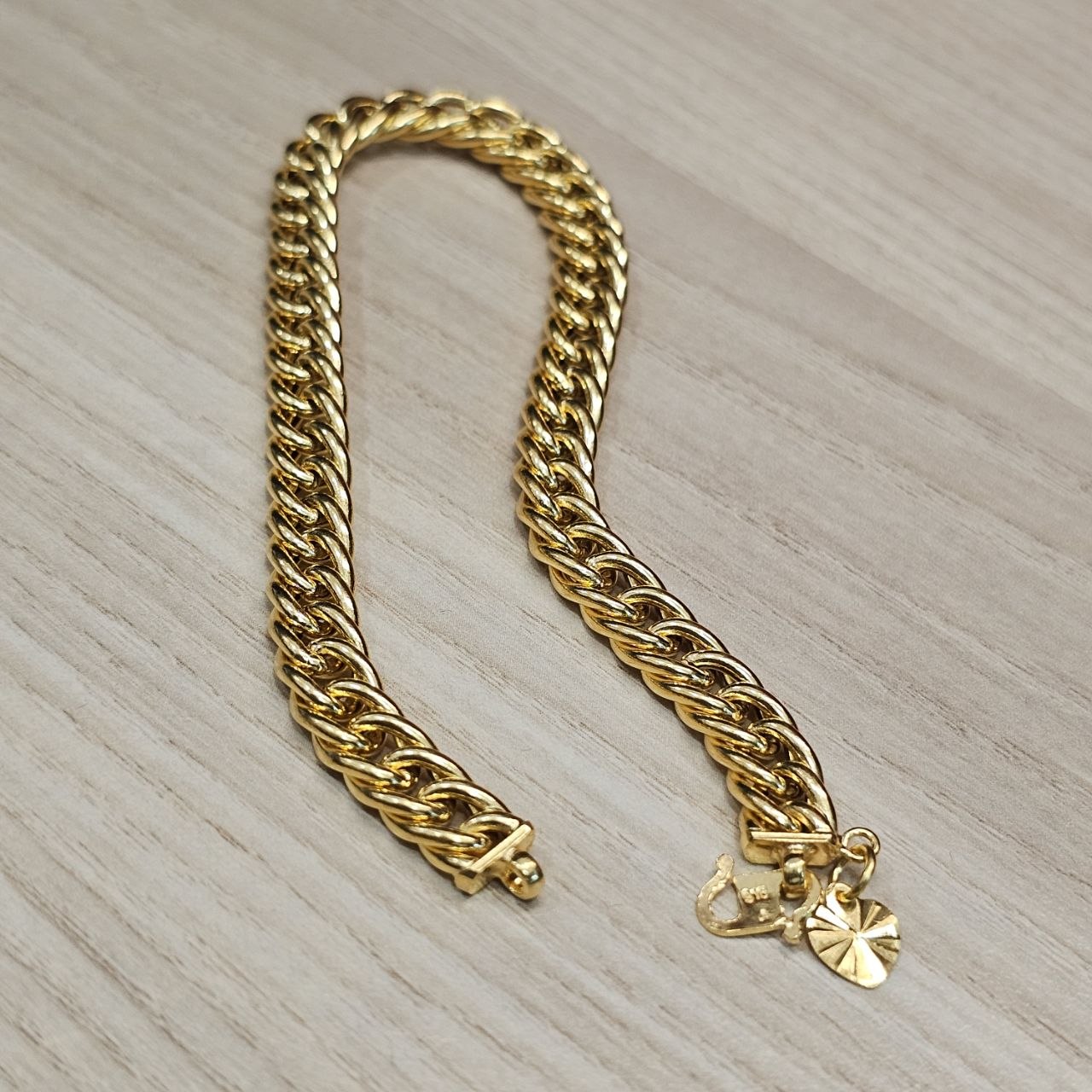 916 Gold Flat Spike Bracelet Unisex Design