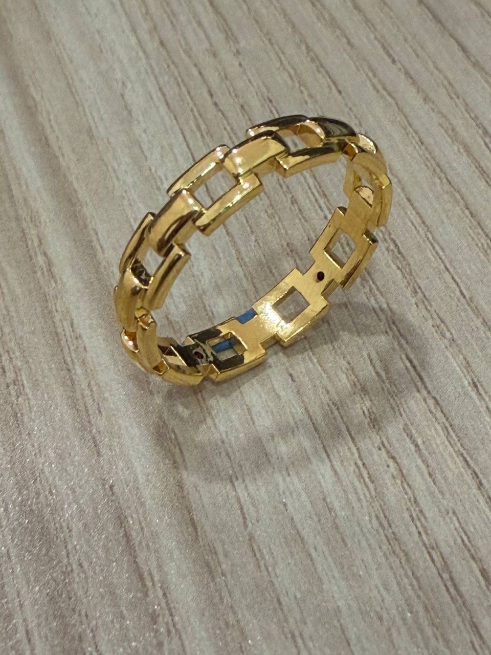 916 Gold Lightweight Chain Link Ring | Feather-Light 22K Gold