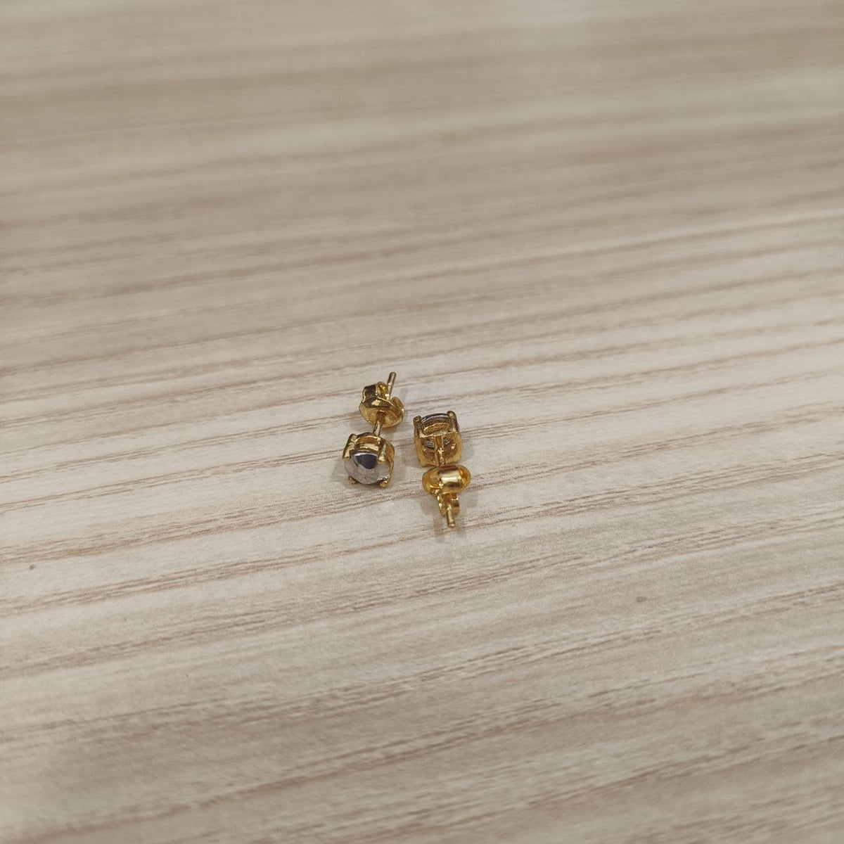 916 Gold Diamond-Cut Earrings | Elegant 22K Gold Design