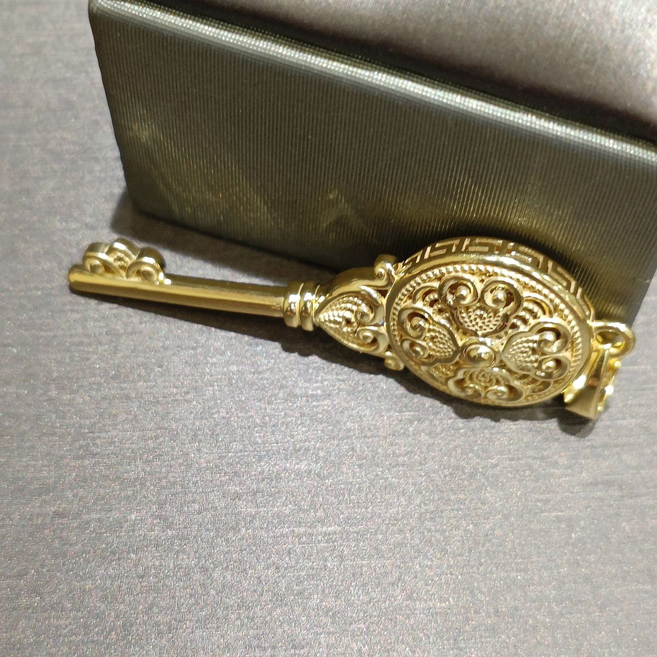 22k / 916 Gold Designer Key