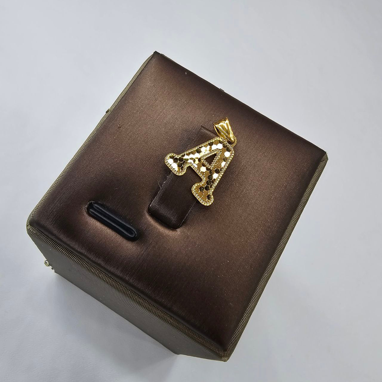 22k / 916 Gold Crush Alphabets Pendants