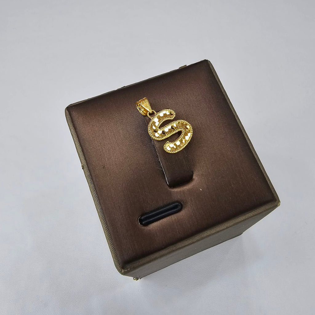 22k / 916 Gold Crush Alphabets Pendants