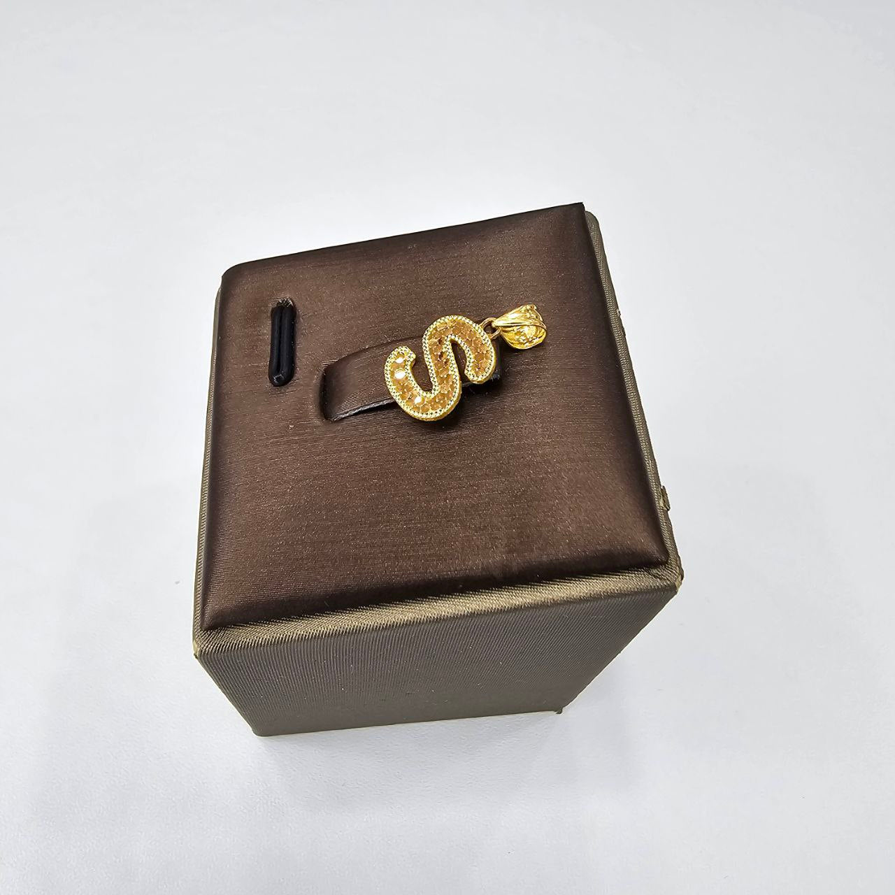 22k / 916 Gold Crush Alphabets Pendants