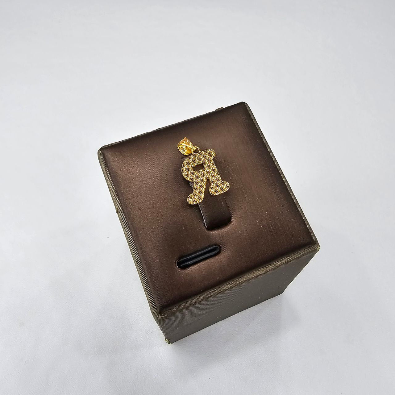 22k / 916 Gold Crush Alphabets Pendants