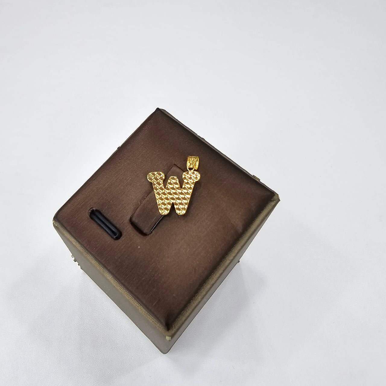 22k / 916 Gold Crush Alphabets Pendants