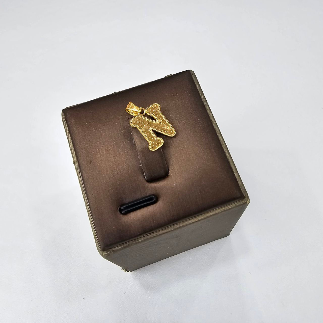 22k / 916 Gold Crush Alphabets Pendants