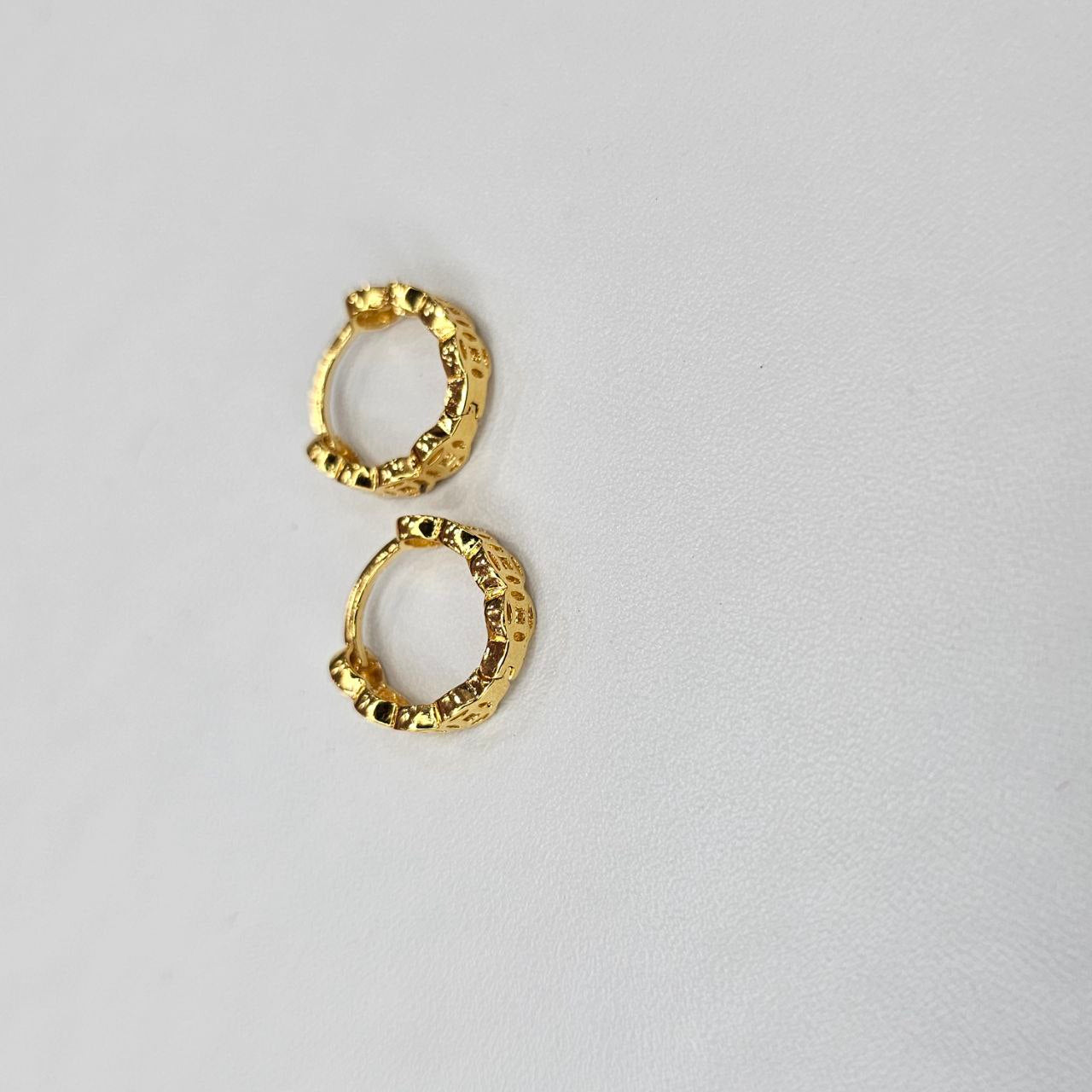 22K / 916 Small Loop Design Earring Cute and Elegant