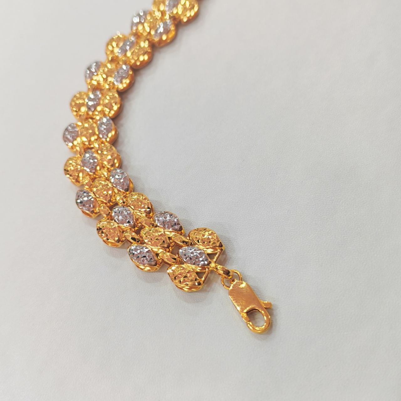 916 Gold Fancy Bracelet – 2 Tone, Lightweight & Wide