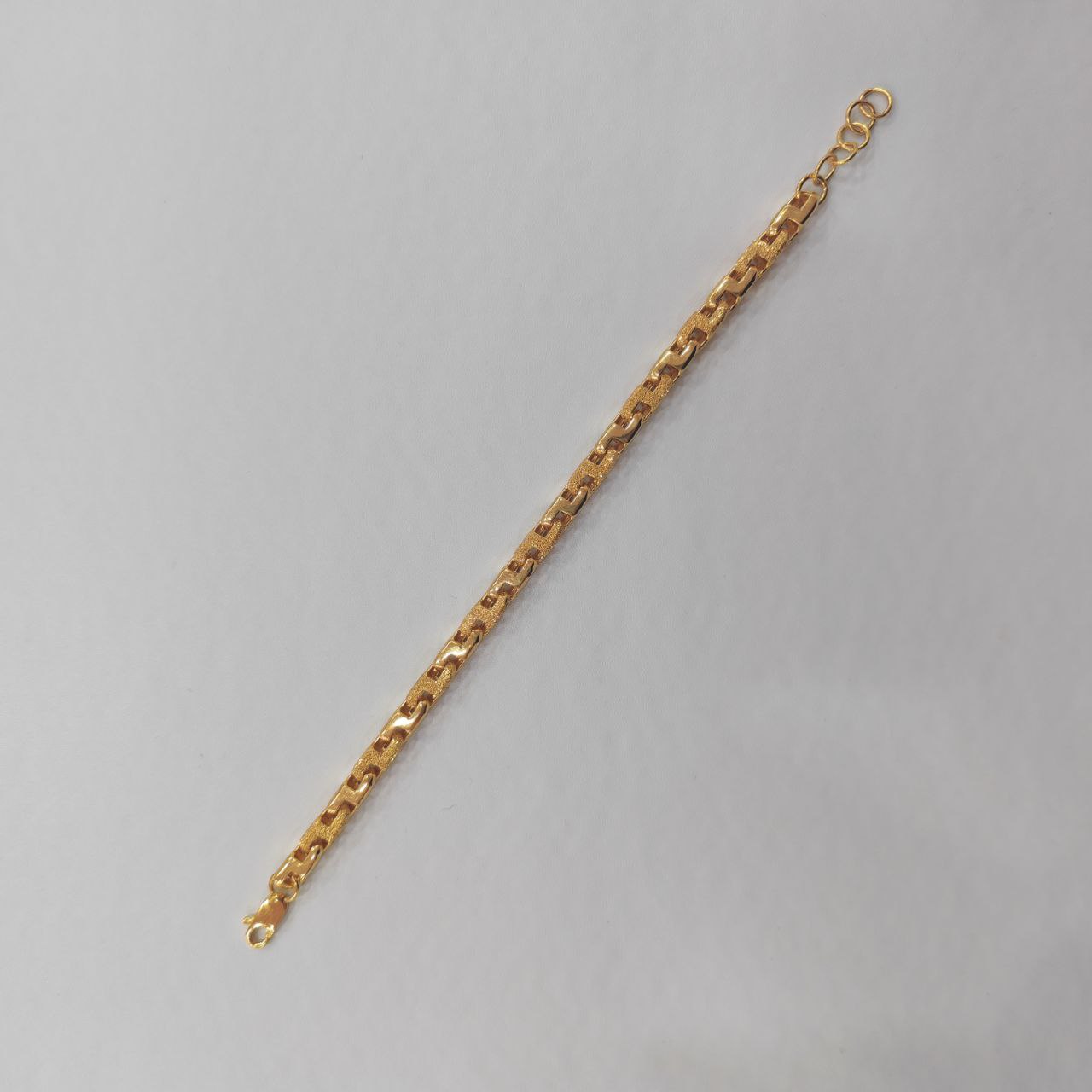 916 Gold Solid Bold Sandy Wanzi Bracelet