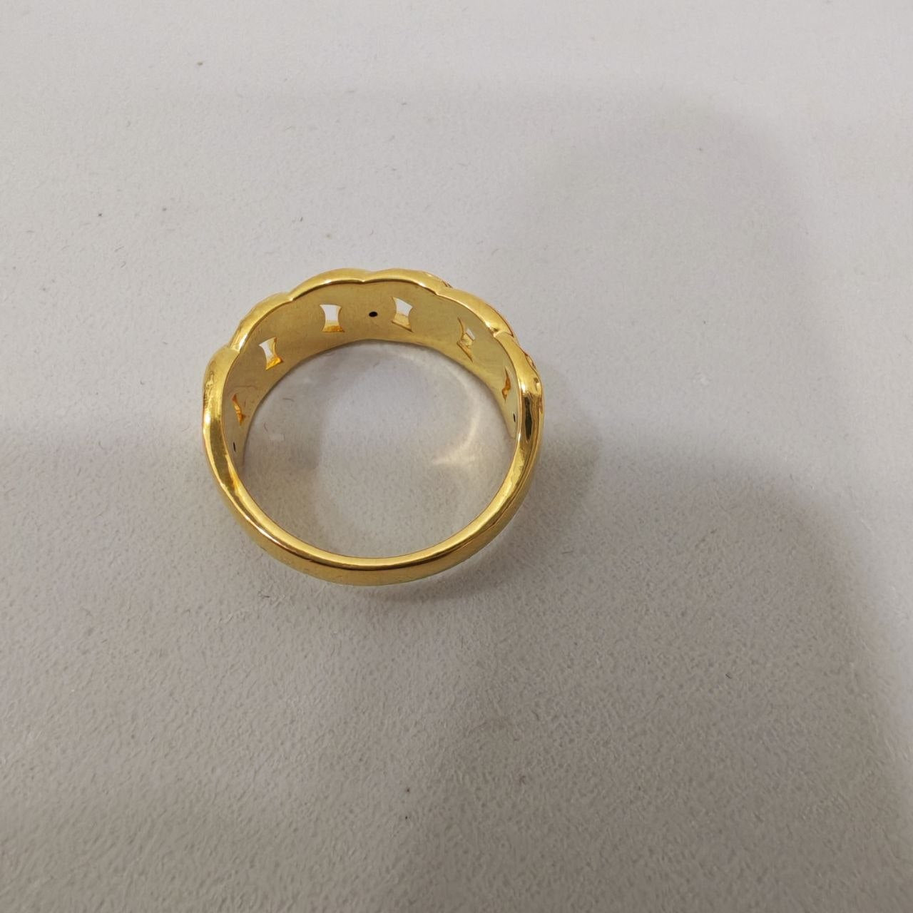 916 Gold Half Milo Ring Feather Light V1