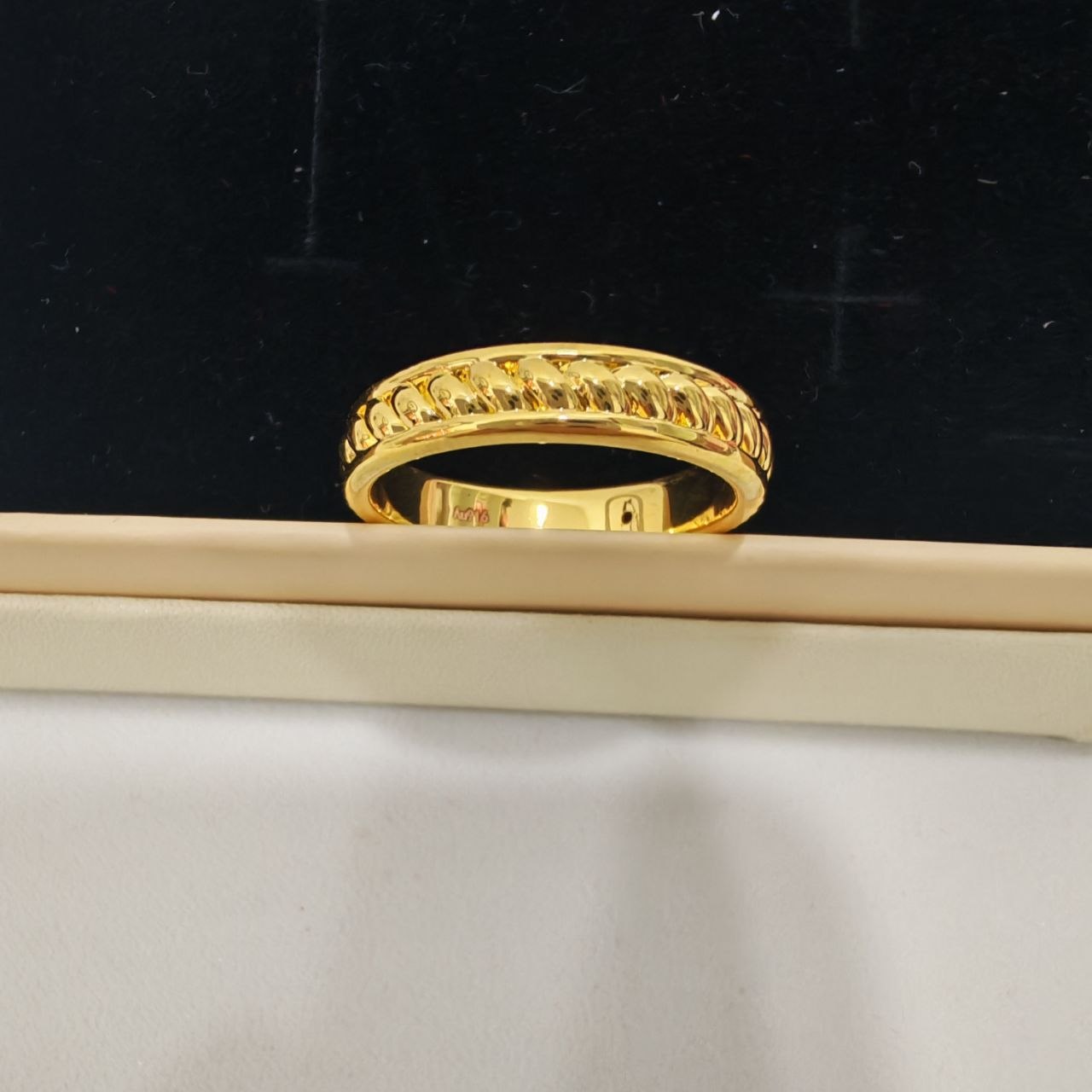 916 Gold Curb Link Ring Feather Light