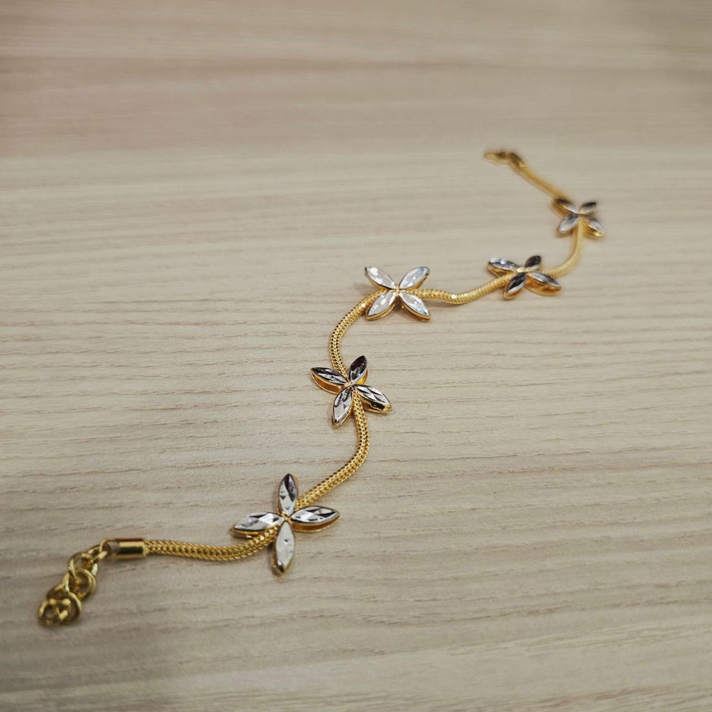 916 Gold 5 Flower Design Bracelet Two Tone