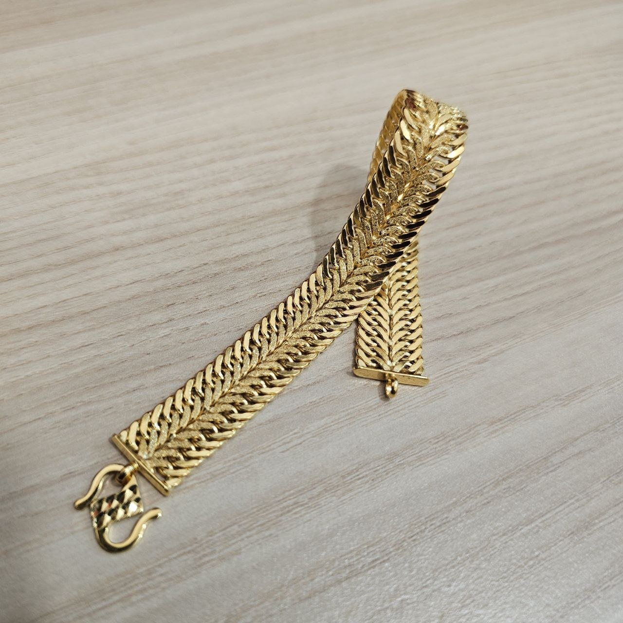 916 Gold Bracelet Duo Lipan Design