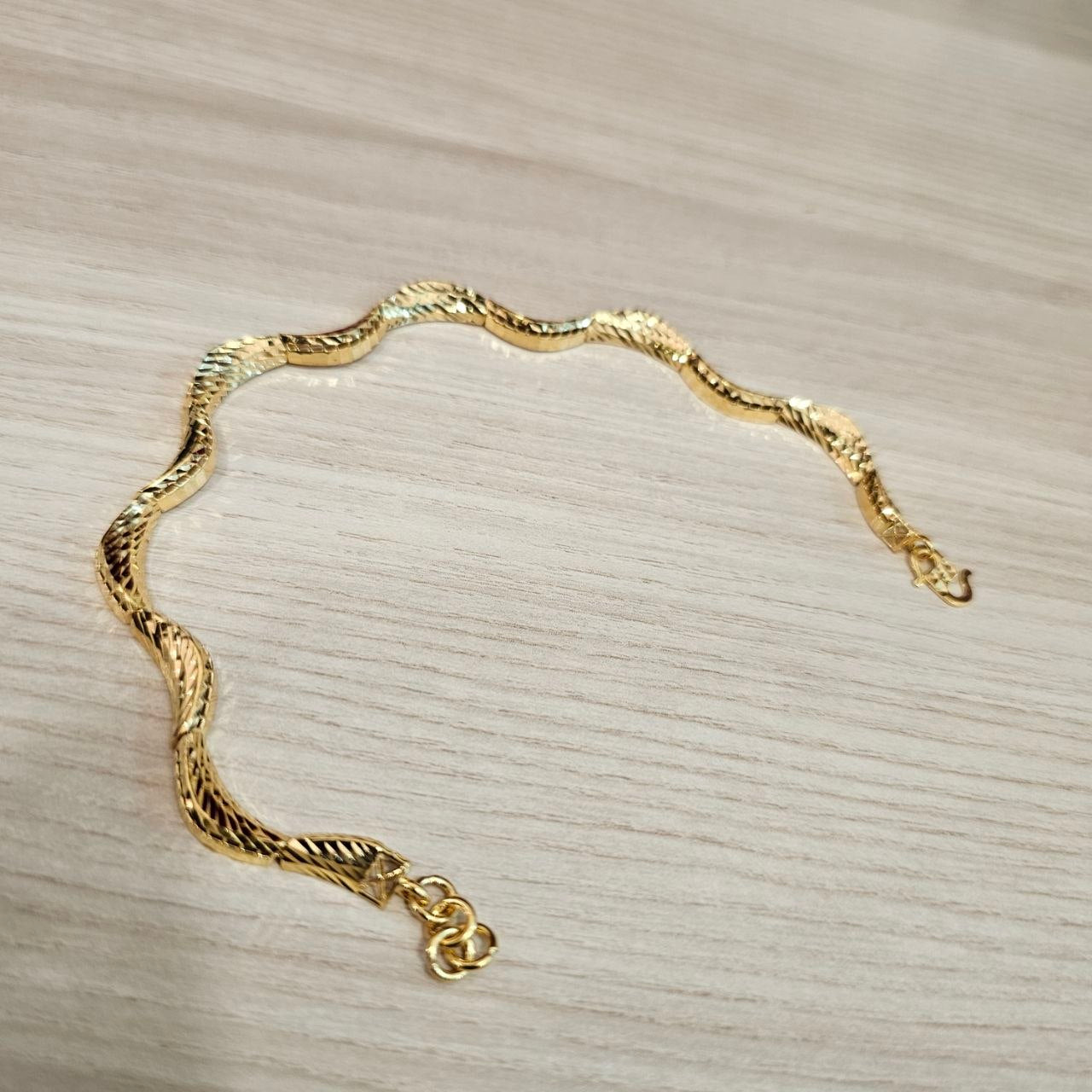 916 Gold Wavy Bracelet | New Design Elegant