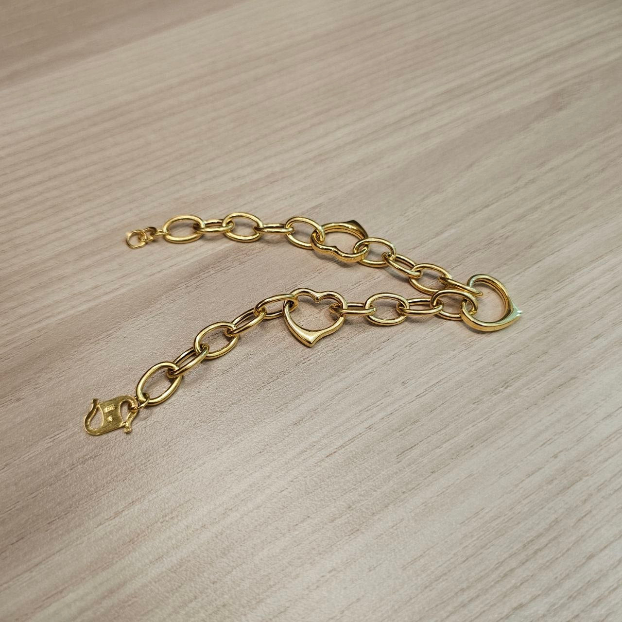 916 Gold Fancy Link Dangling Heart Bracelet V5 Bold and Elegant