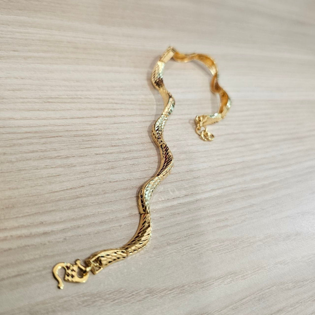 916 Gold Wavy Bracelet | New Design Elegant