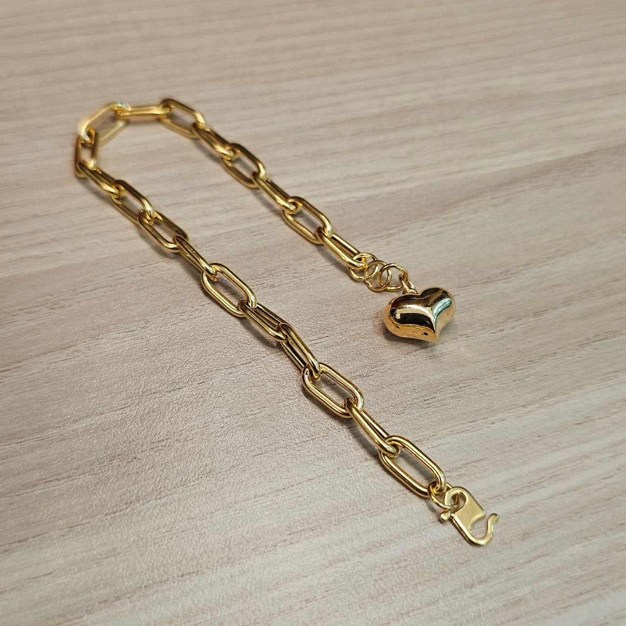 916 Gold Fancy Link Dangling Heart Bracelet V4 Bold and Elegant, Weight 4.63g L17.5-18.5 cm Width 0.5