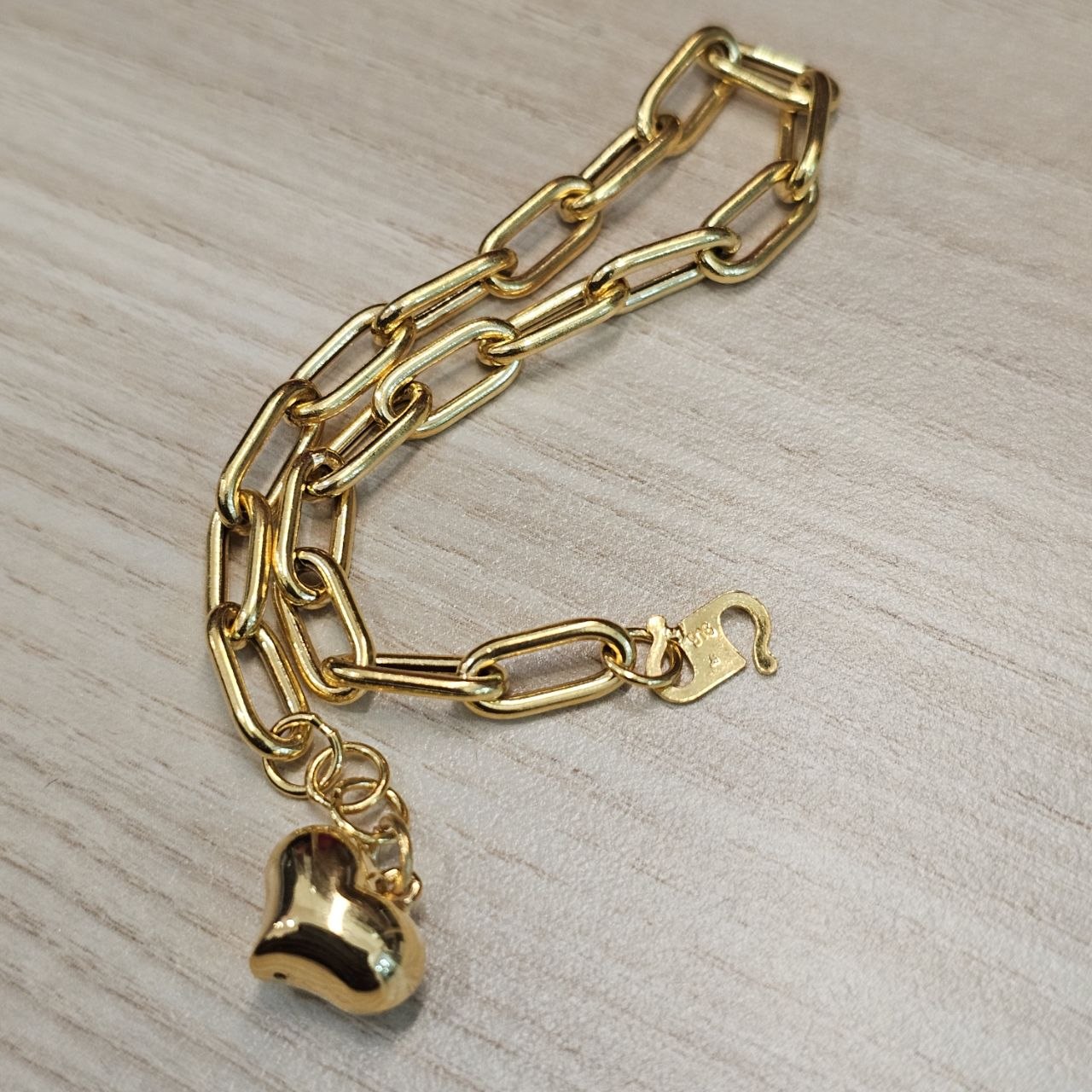 916 Gold Fancy Link Dangling Heart Bracelet V4 Bold and Elegant, Weight 4.63g L17.5-18.5 cm Width 0.5