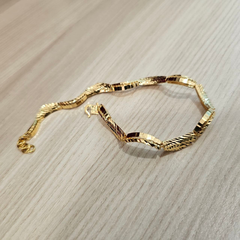916 Gold Wavy Bracelet | New Design Elegant