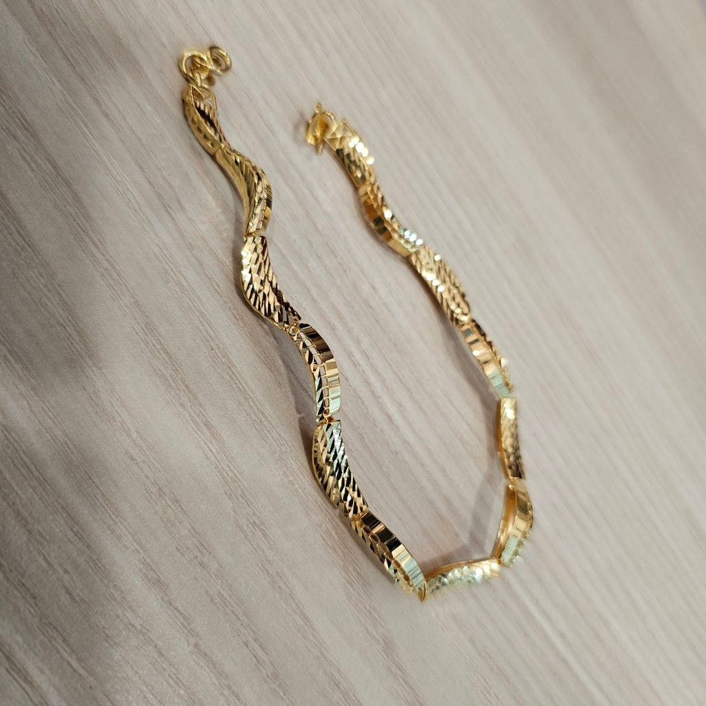 916 Gold Wavy Bracelet | New Design Elegant