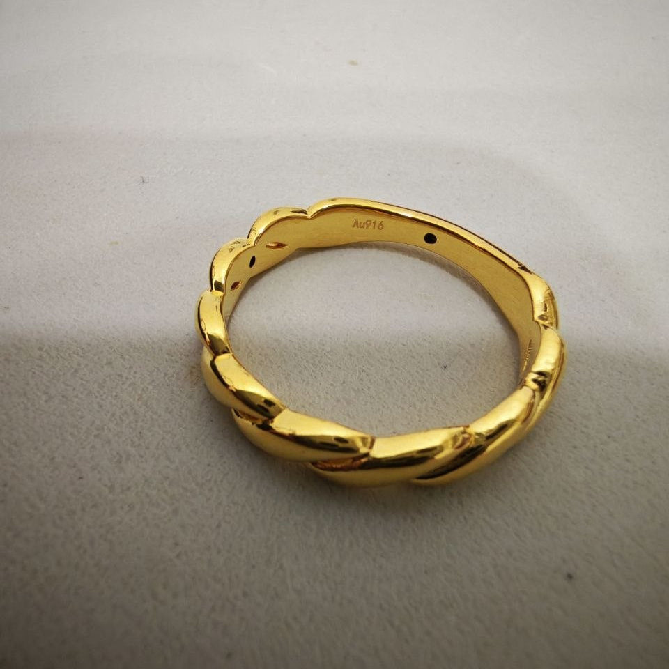 916 Gold Half Twisted Ring New Design Feather Light Rings