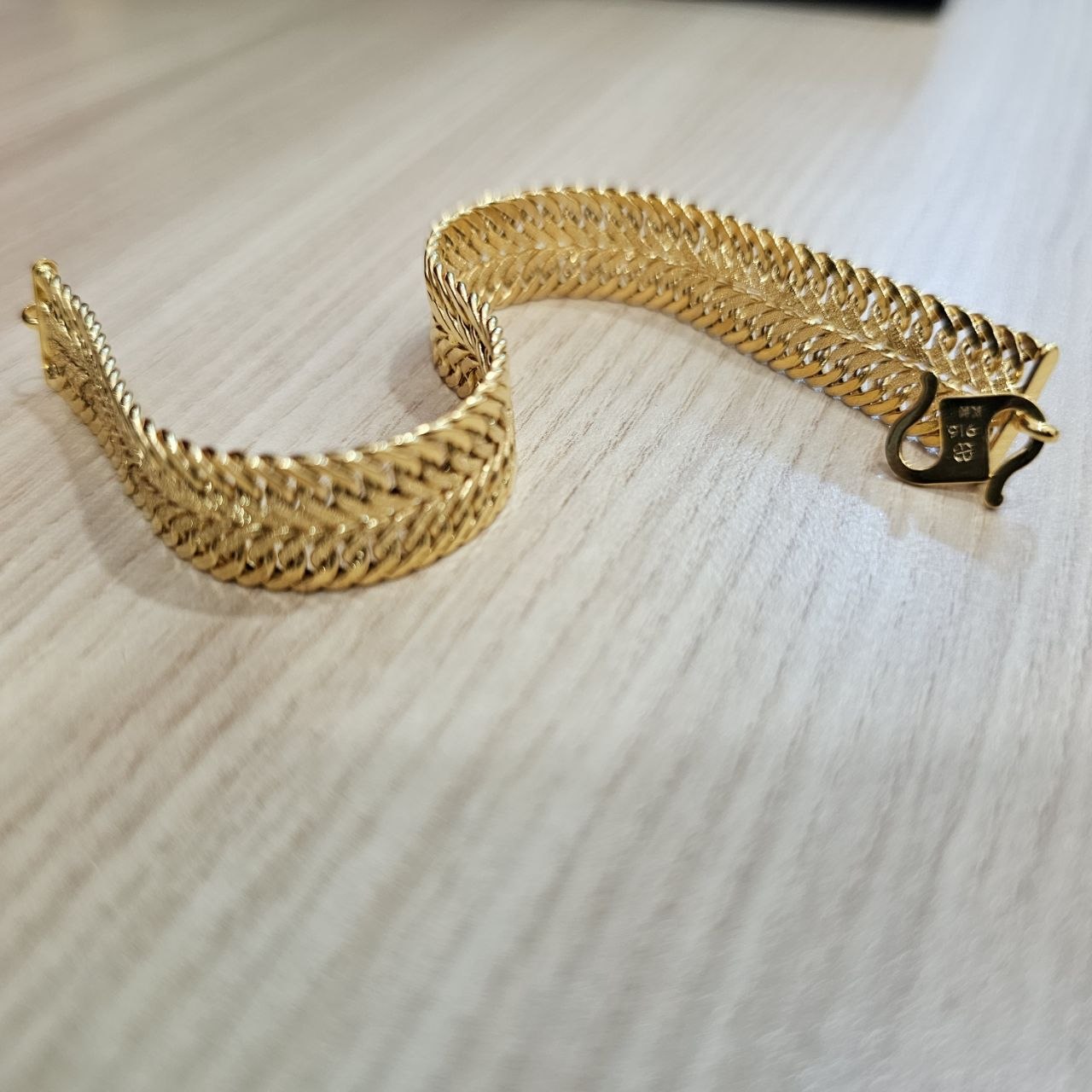 916 Gold Bracelet Duo Lipan Design