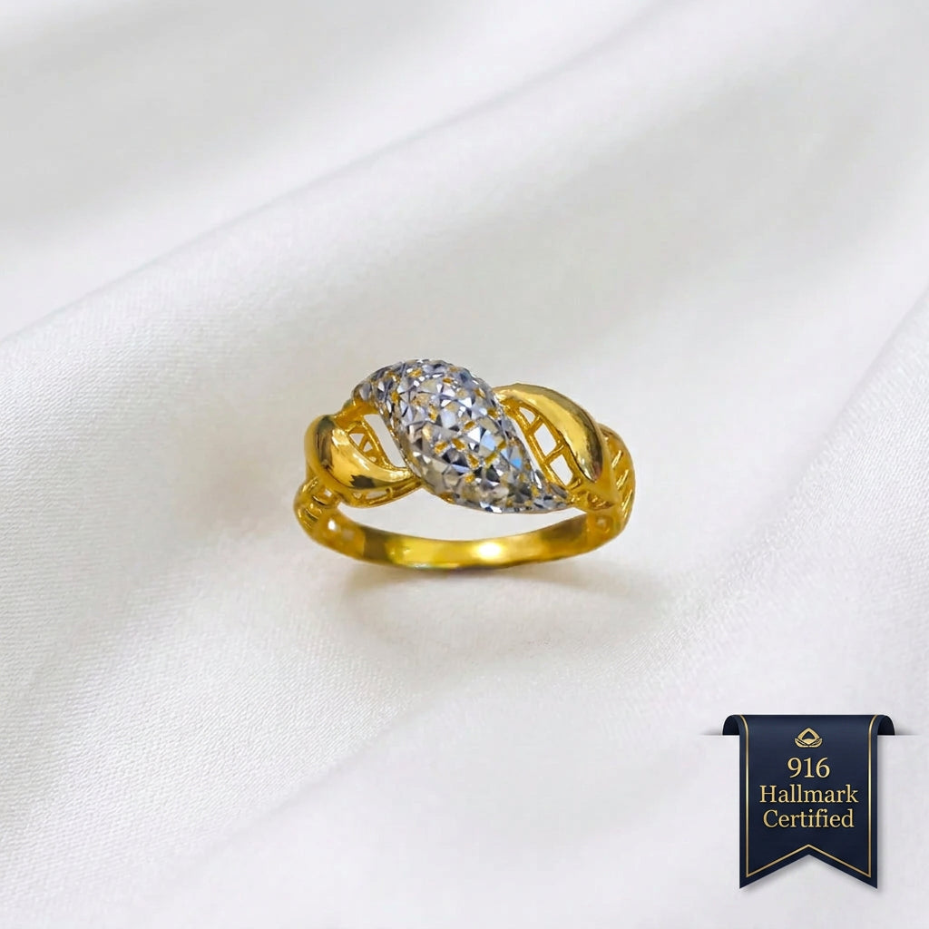 916 Gold Two-Tone Twist Ring | Elegant 22K Gold Design
