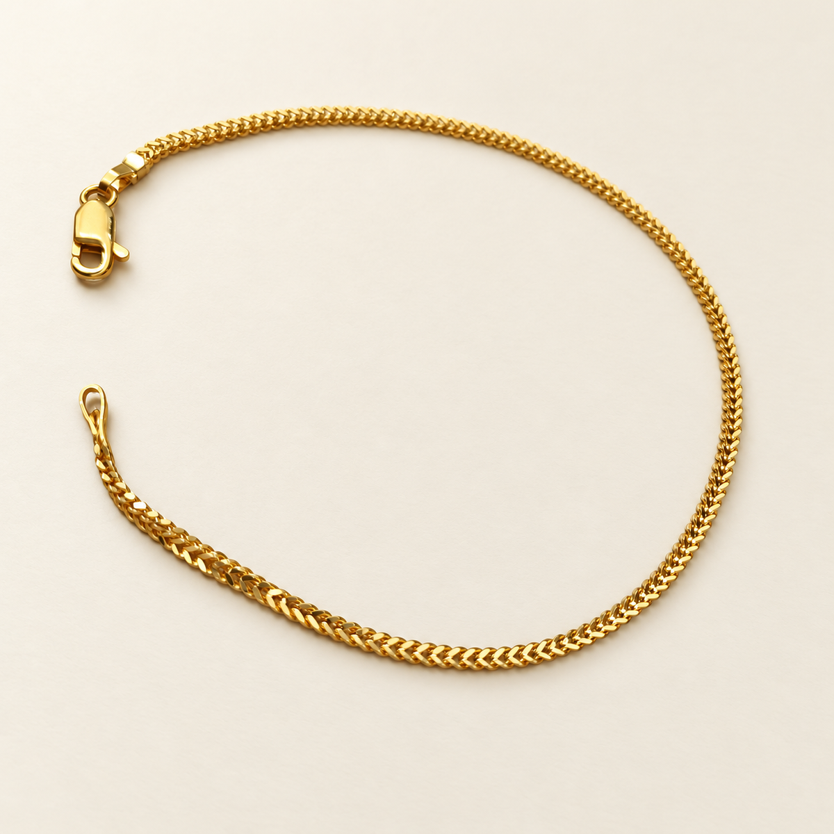 Full-circle view of 22K / 916 gold Solid Box Bracelet, 20 cm