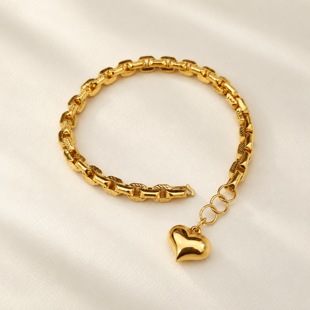 Polished heart charm and adjustable chain on 22K / 916 gold bracelet