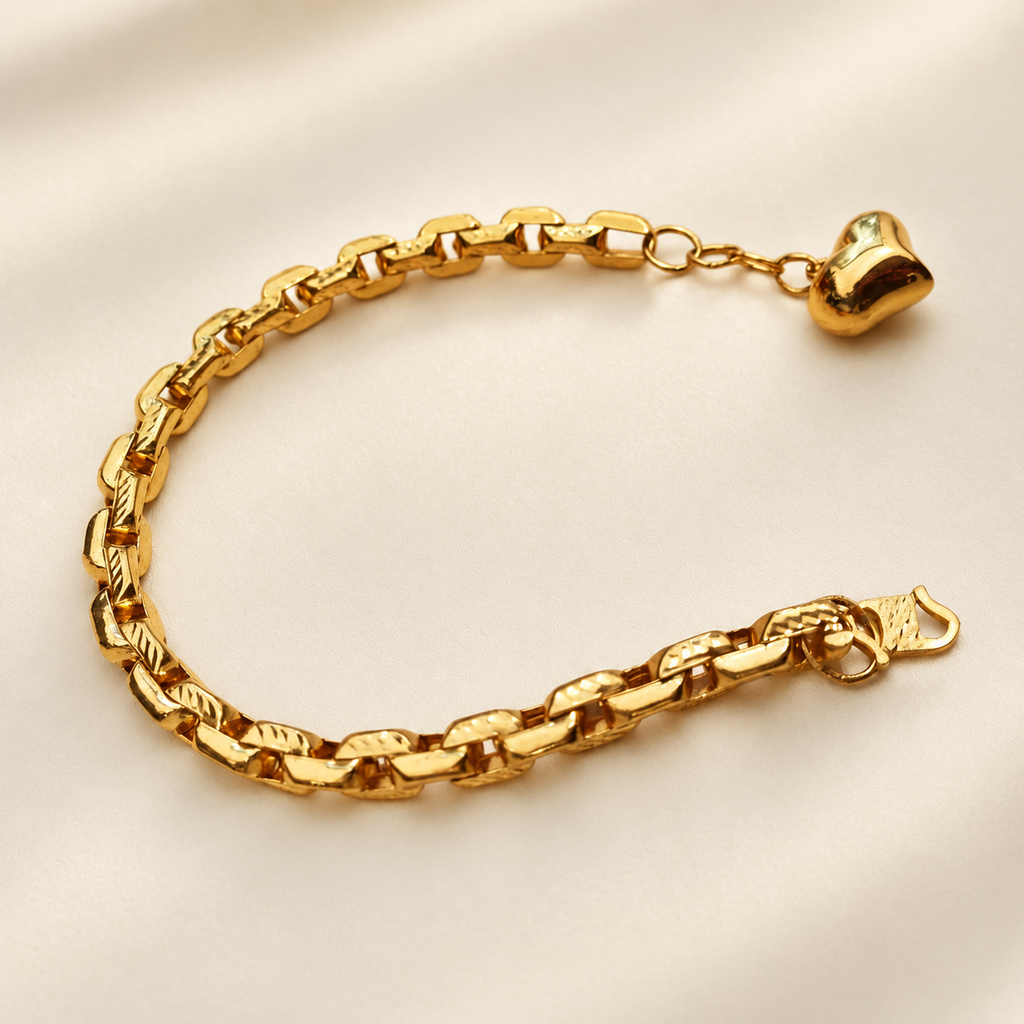 22K / 916 gold Wanzi heart bracelet with textured links and dangling charm